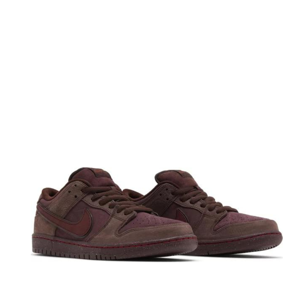 angled view of Nike Dunk Low SB CITY OF LOVE - Burgundy Crush