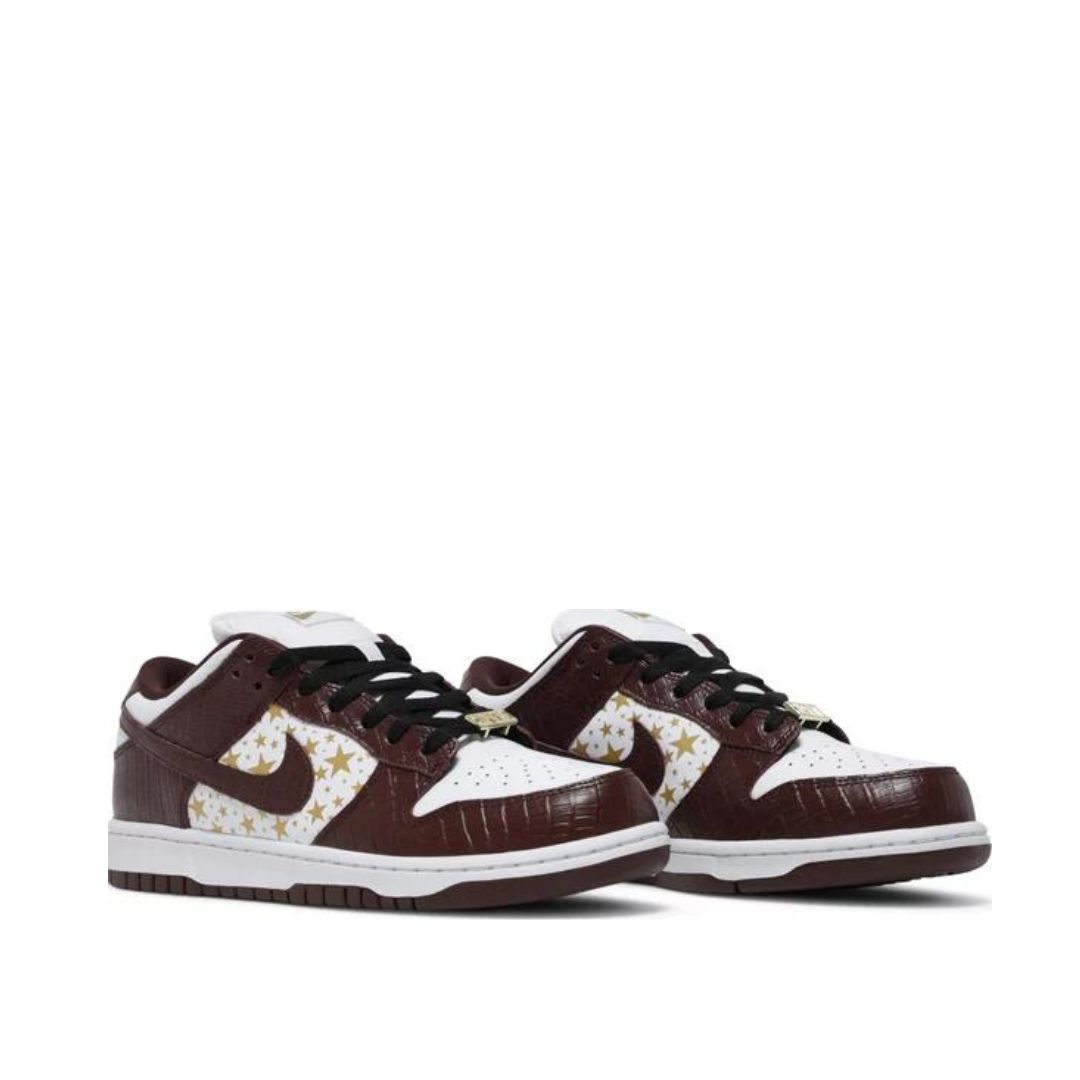 angled view of Supreme x Dunk Low OG SB QS 'Barkroot Brown'