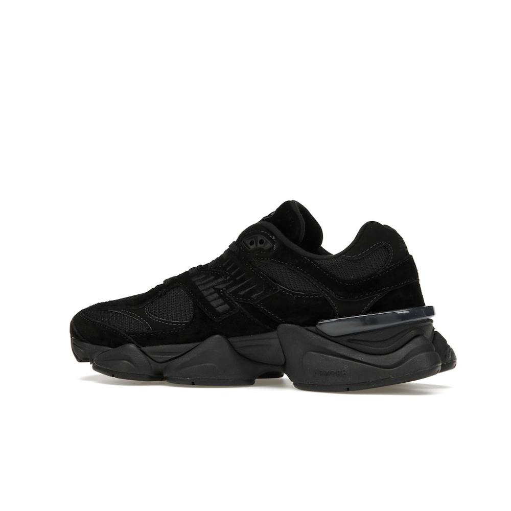 New Balance 9060 Triple Black