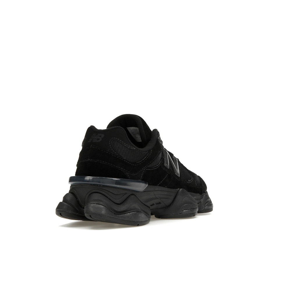 New Balance 9060 Triple Black