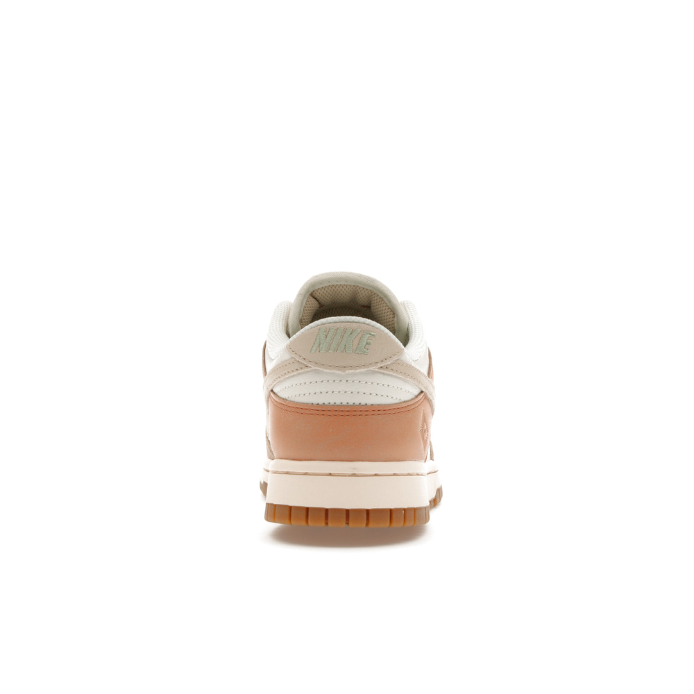 Dunk Low SE Australia (W)