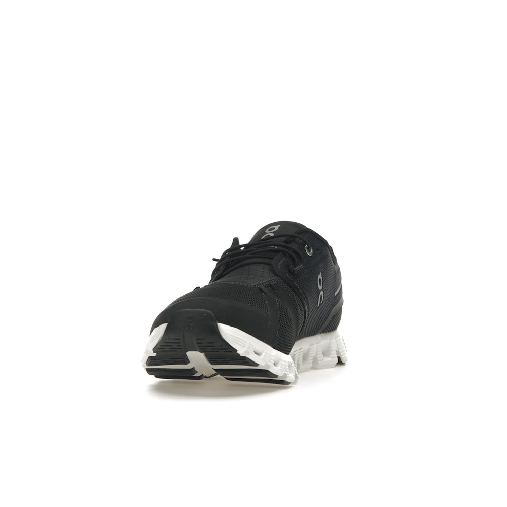 On Running Cloud 5 Black White