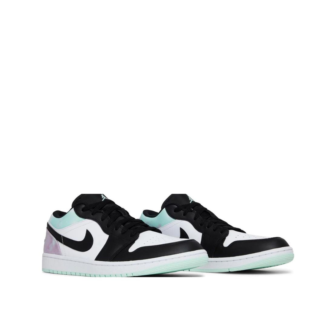 Angled view of Air Jordan 1 Low SE 'Tie Dye'