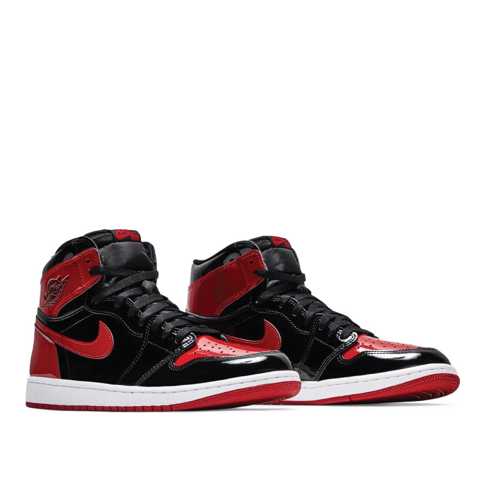 Angled view of Air Jordan 1 Retro High OG 'Patent Bred'