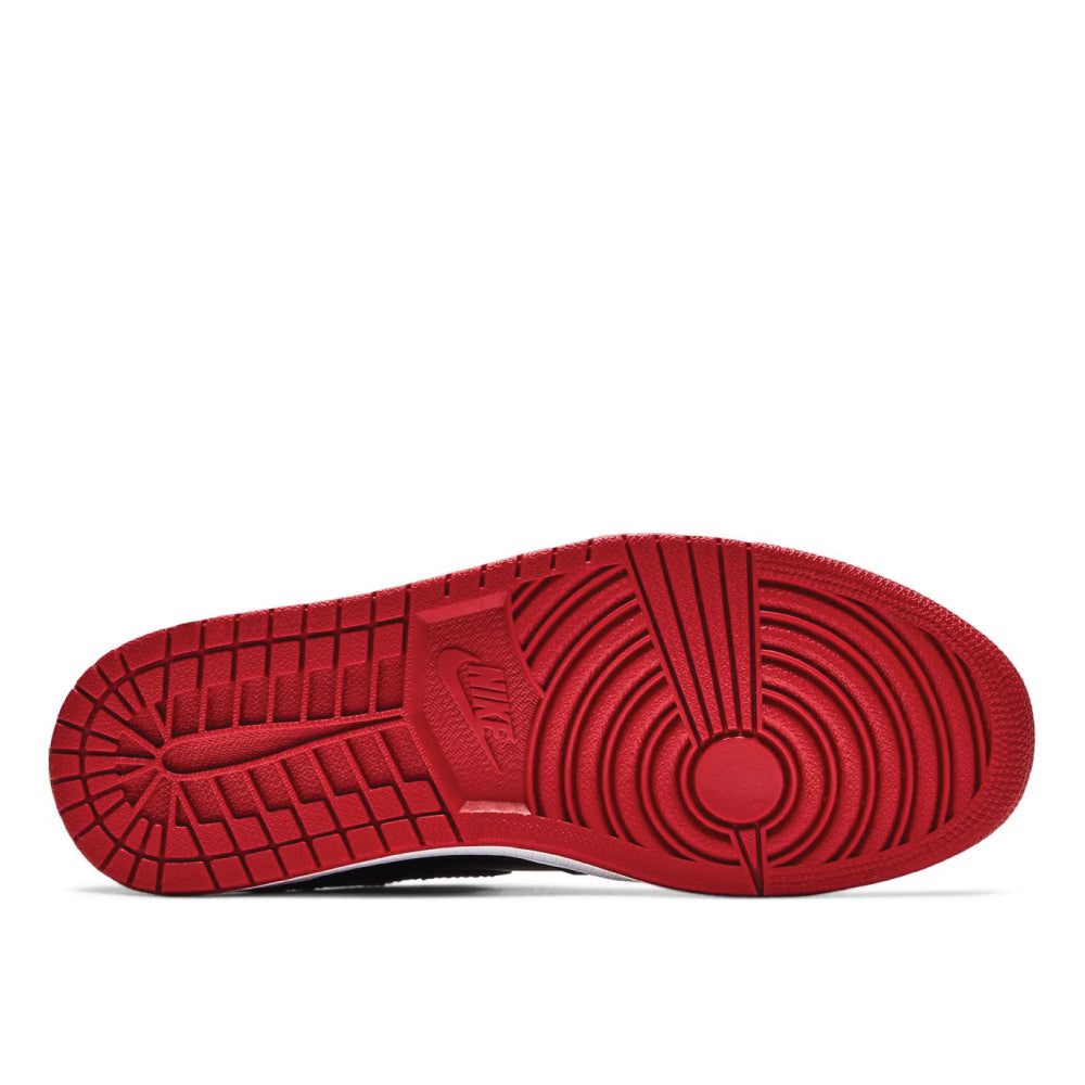 Bottom sole view of Air Jordan 1 Retro High OG 'Patent Bred'