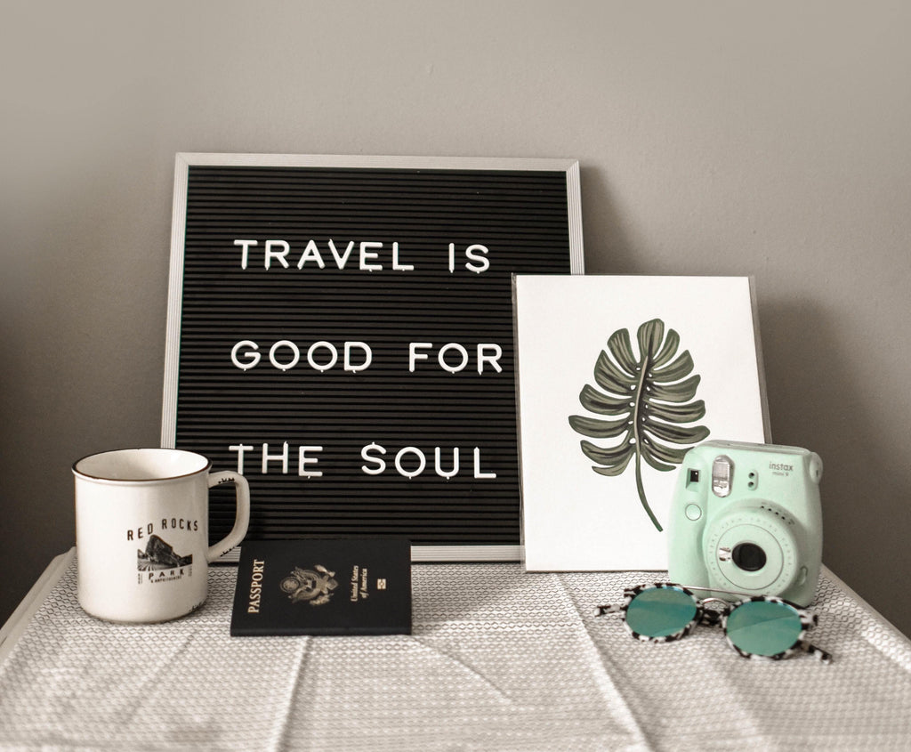 5 ESSENTIALS NEEDED FOR TRAVELLING