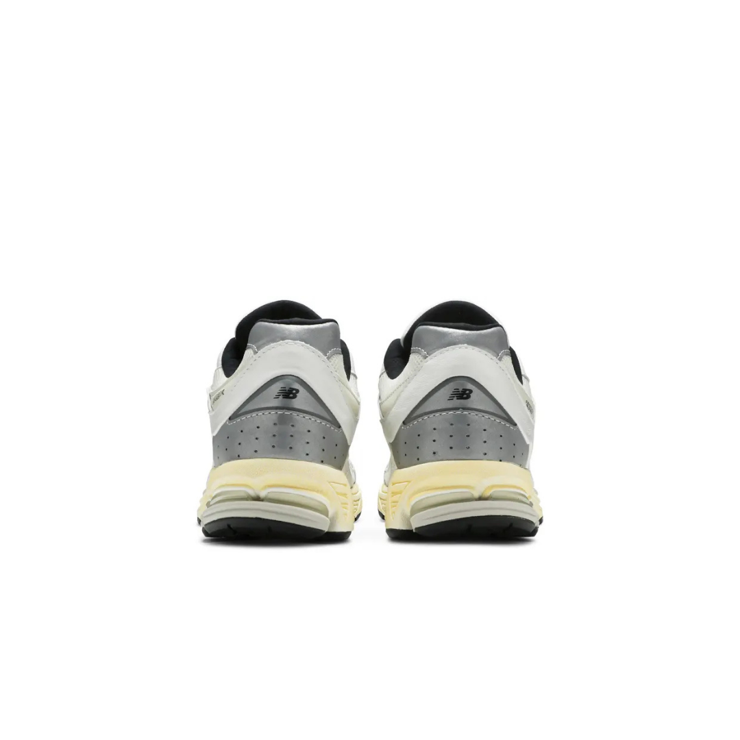 New Balance x thisisneverthat 2002R White