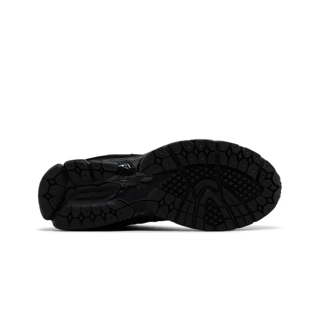 New Balance 2002R Black Cat