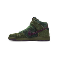 Nike SB Dunk High Skunk 420