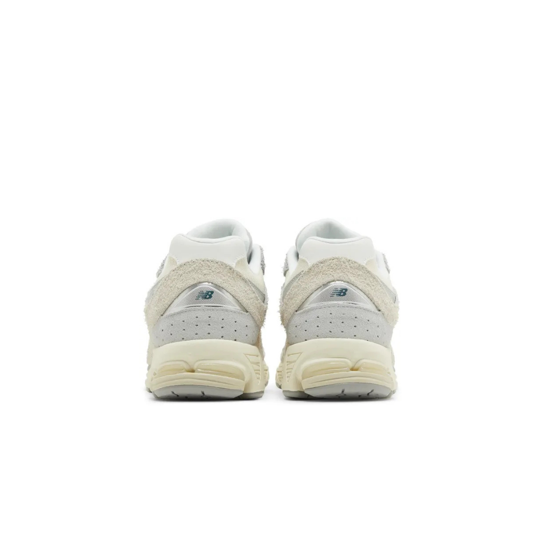 New Balance 2002R Linen