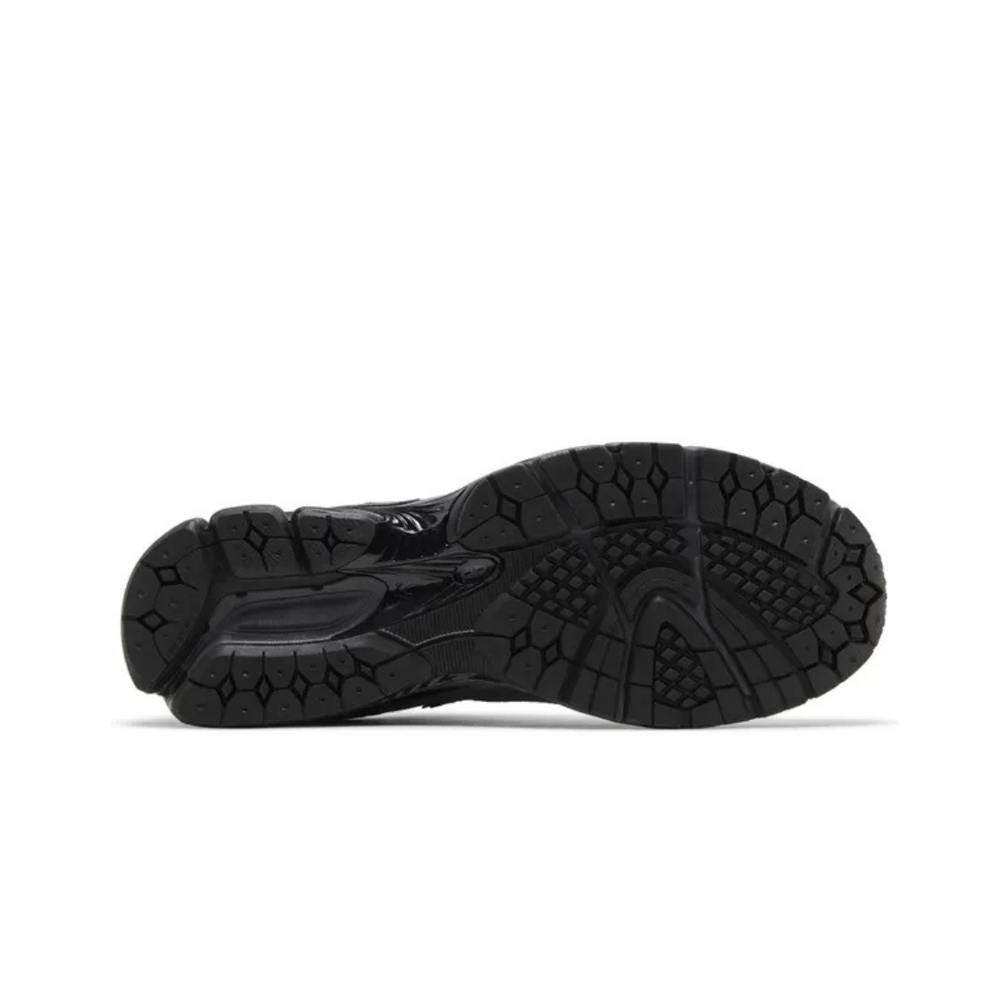 New Balance 2002R Black Magnet