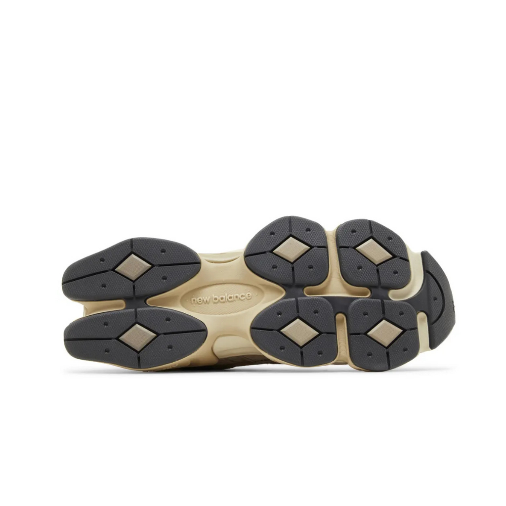 New Balance 9060 Driftwood Castlerock