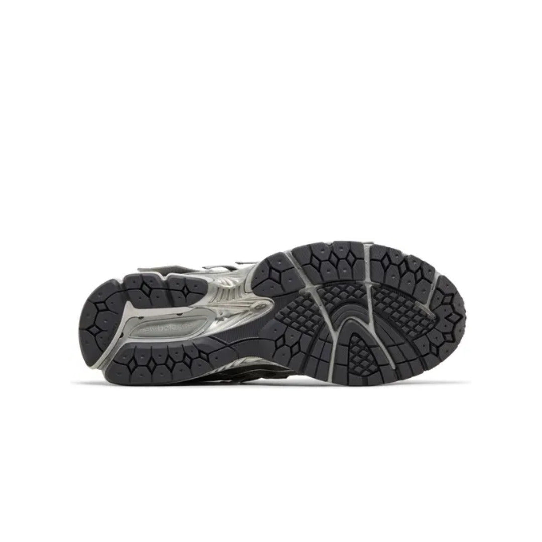 New Balance 1906A Concrete Silver Metallic