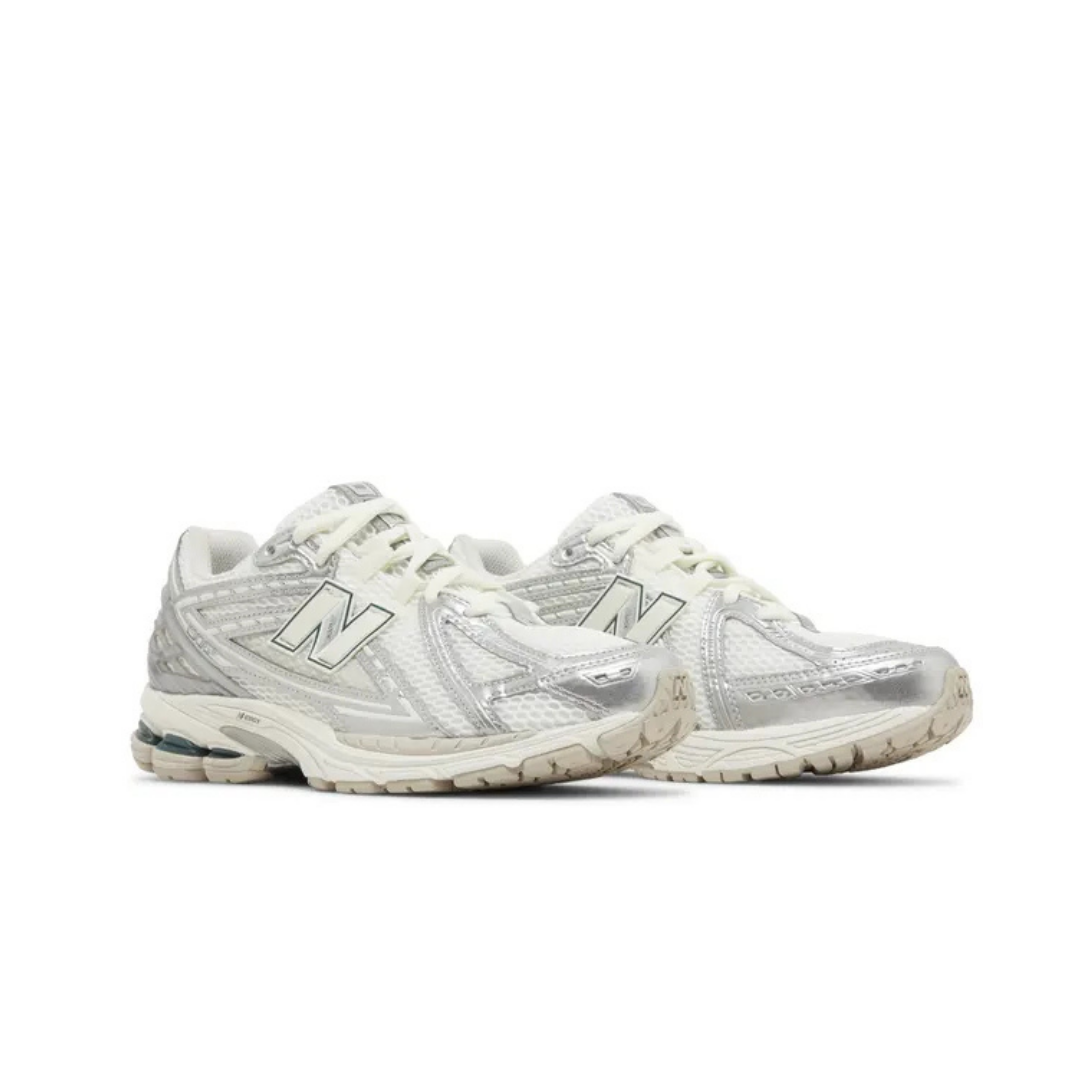 New Balance	1906R Silver Metallic Cream