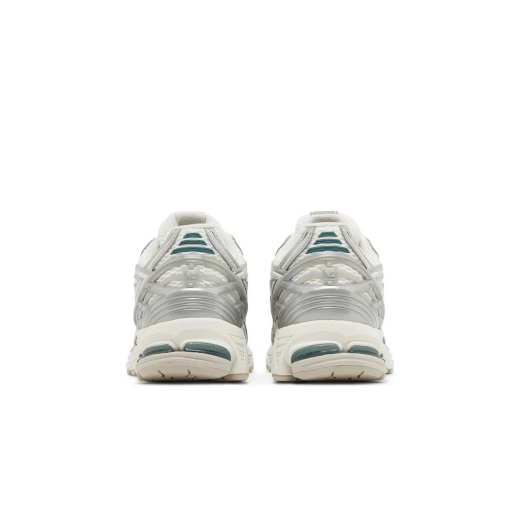 New Balance	1906R Silver Metallic Cream