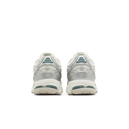 New Balance	1906R Silver Metallic Cream
