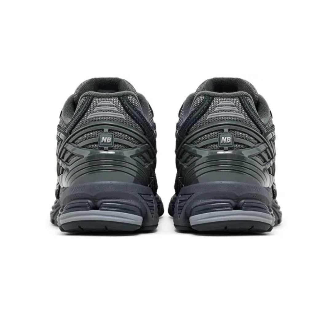 New Balance 1906R Greyscale