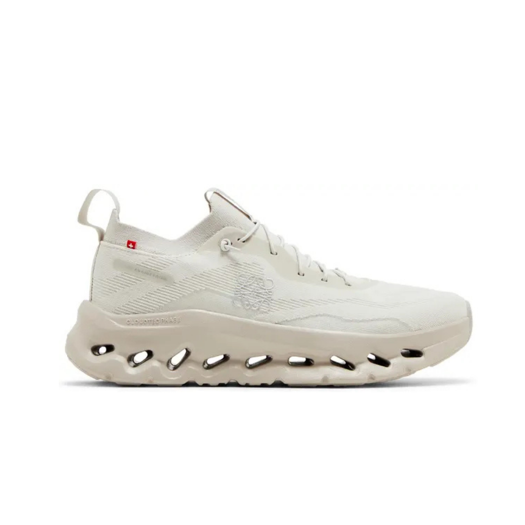 On Running Cloudtilt Loewe Sand