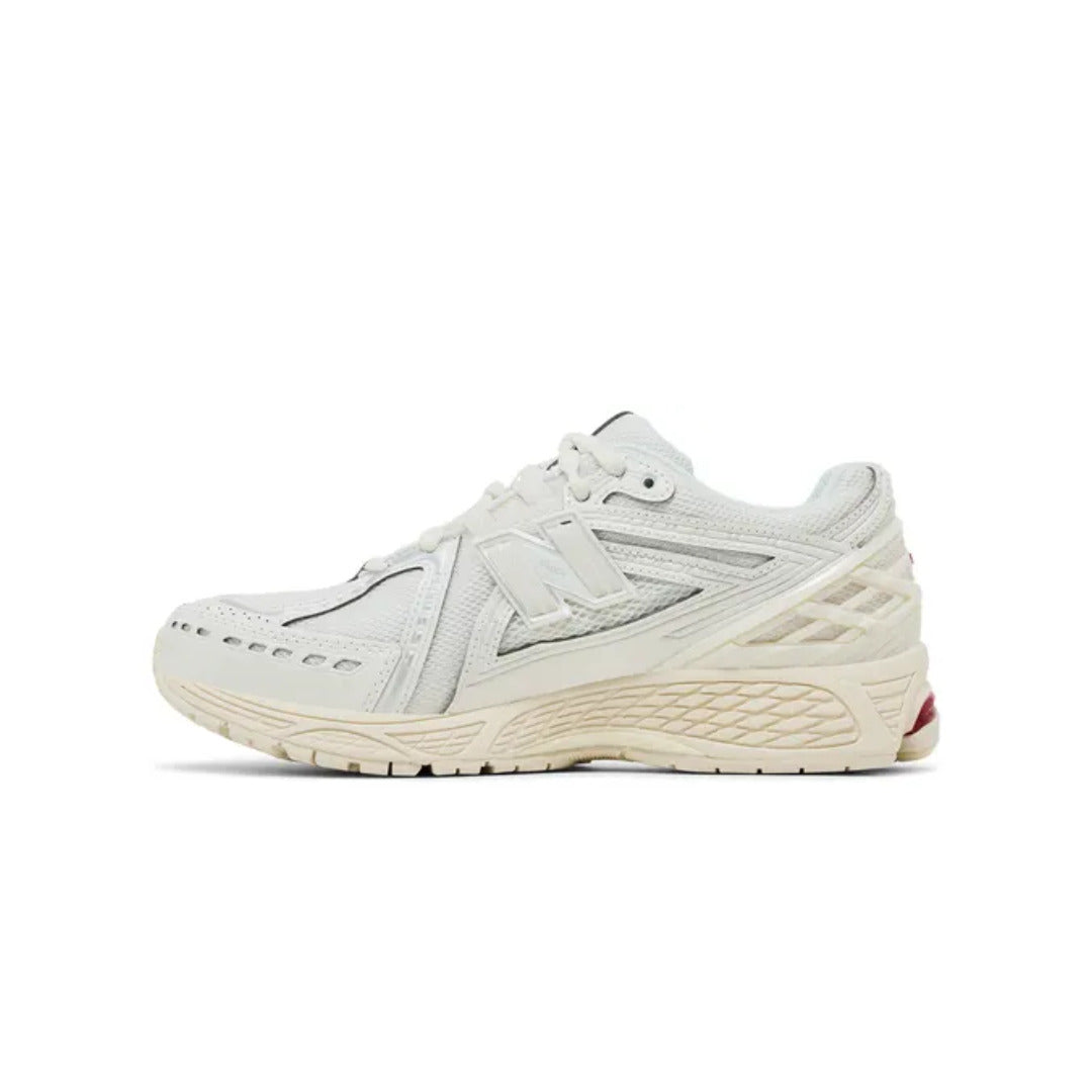 New Balance 1906R Sea Salt Red