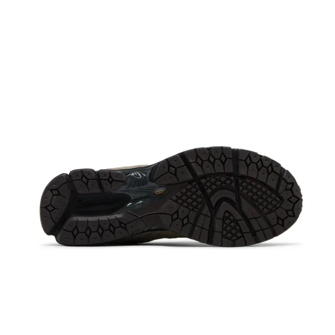 New Balance 2002R Driftwood Black