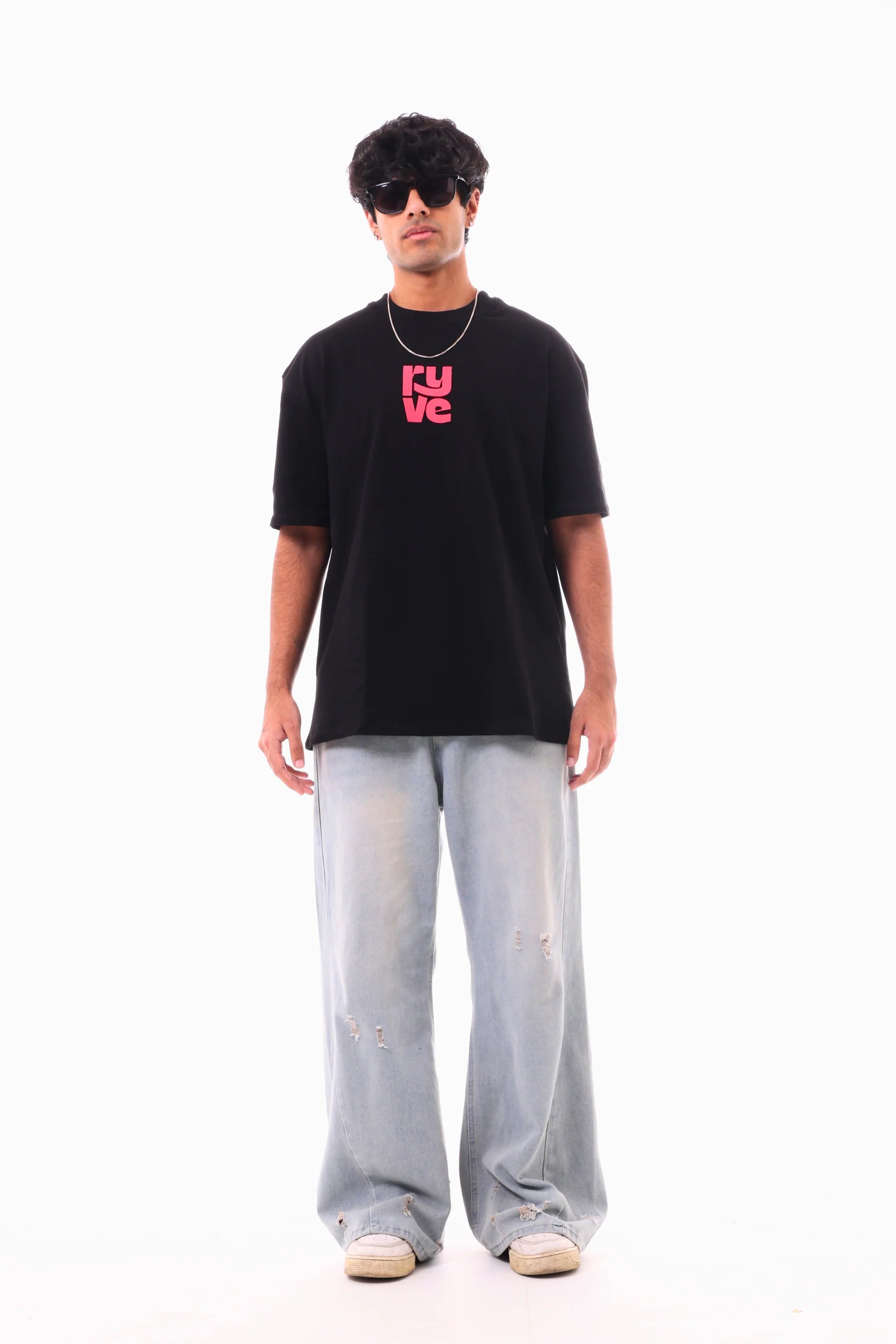 RYVE Oversized T-Shirt Black - Chromatic Noise