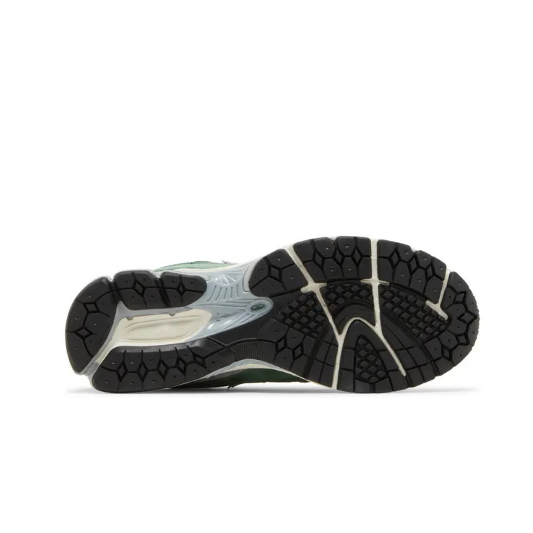 New Balance 2002R Jade Silver Metallic