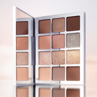 Makeup By Mario Ethereal Eyes Eyeshadow Palette detail view