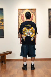 Kathnbenz Oversized Black T-Shirt - Tiger Claw