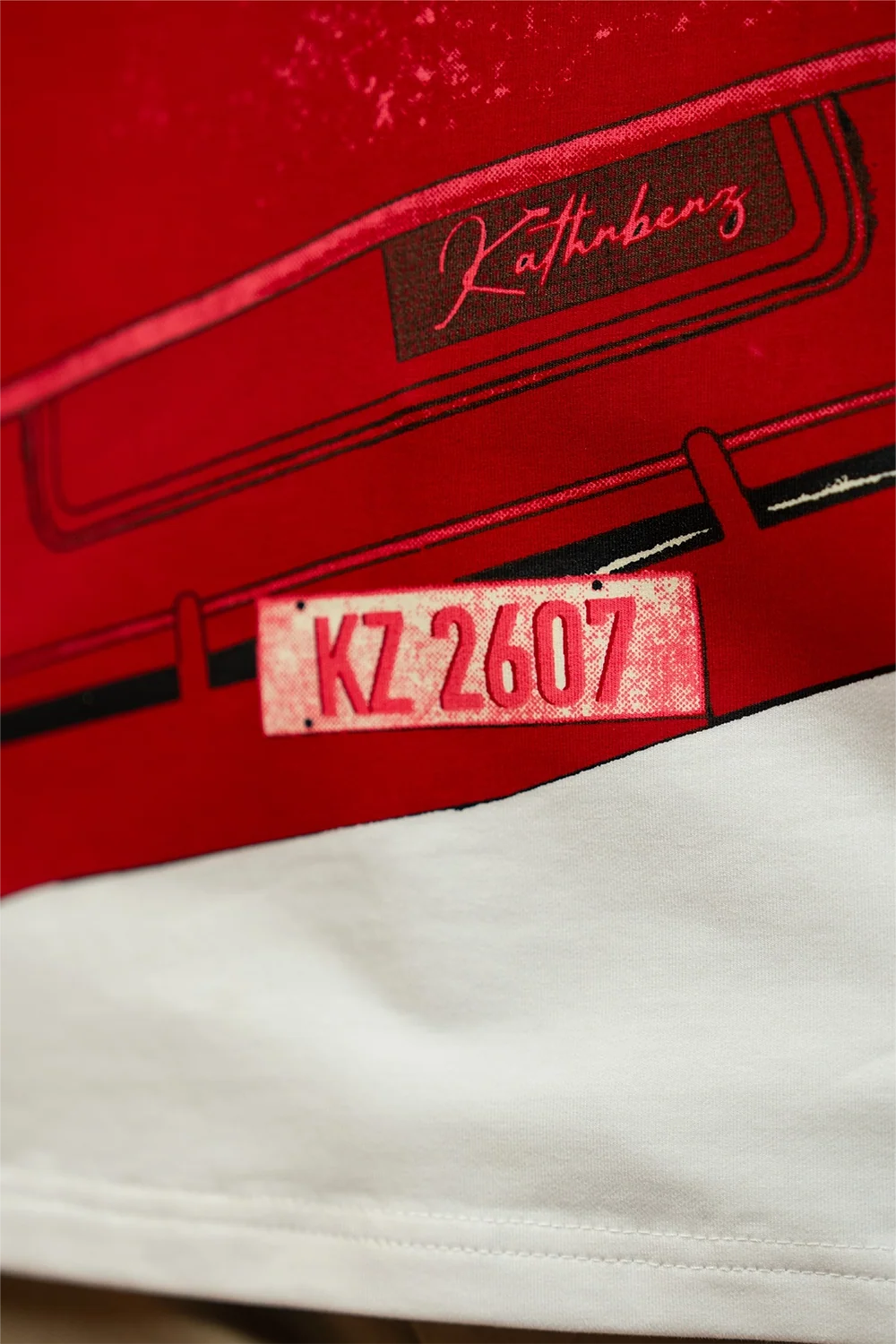 Kathnbenz Oversized White Tank - Runaway