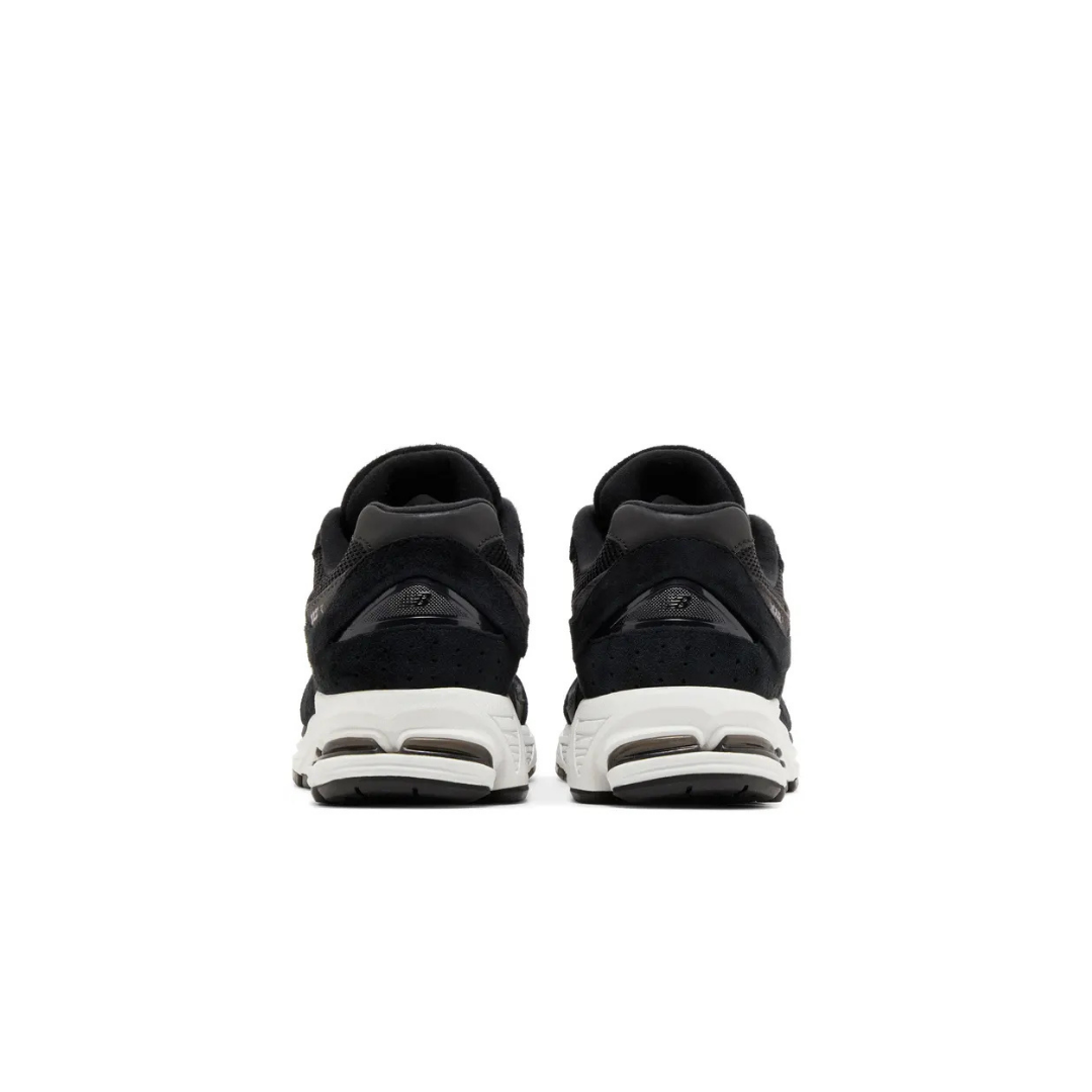 New Balance 2002R Black Gunmetal