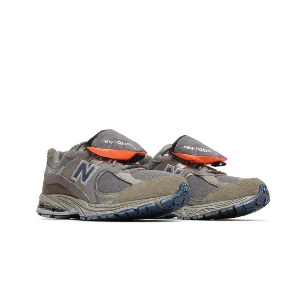 New Balance 2002R Pouch - Castle Grey