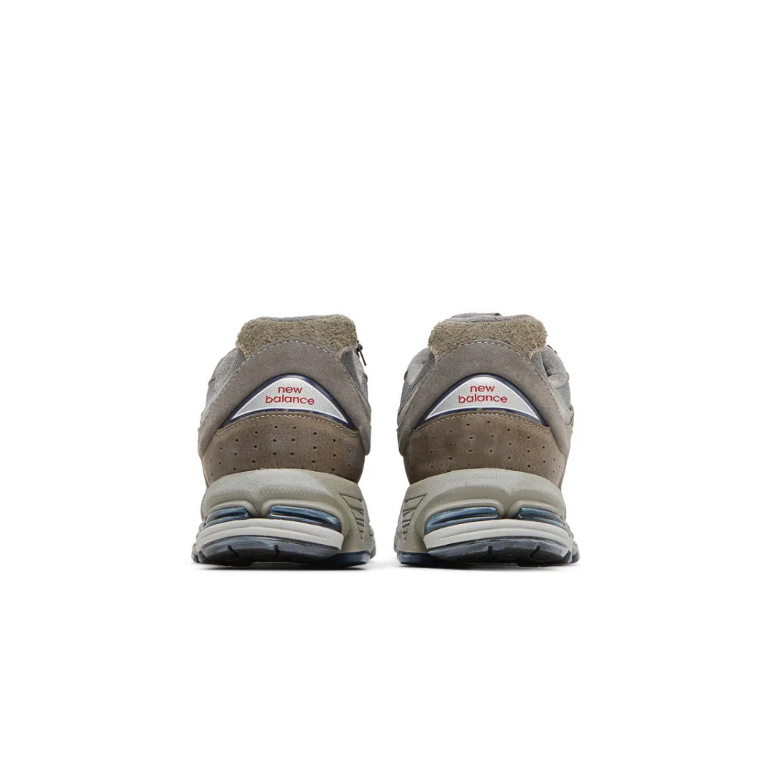 New Balance 2002R Pouch - Castle Grey