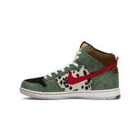 Nike SB Dunk High Dog Walker