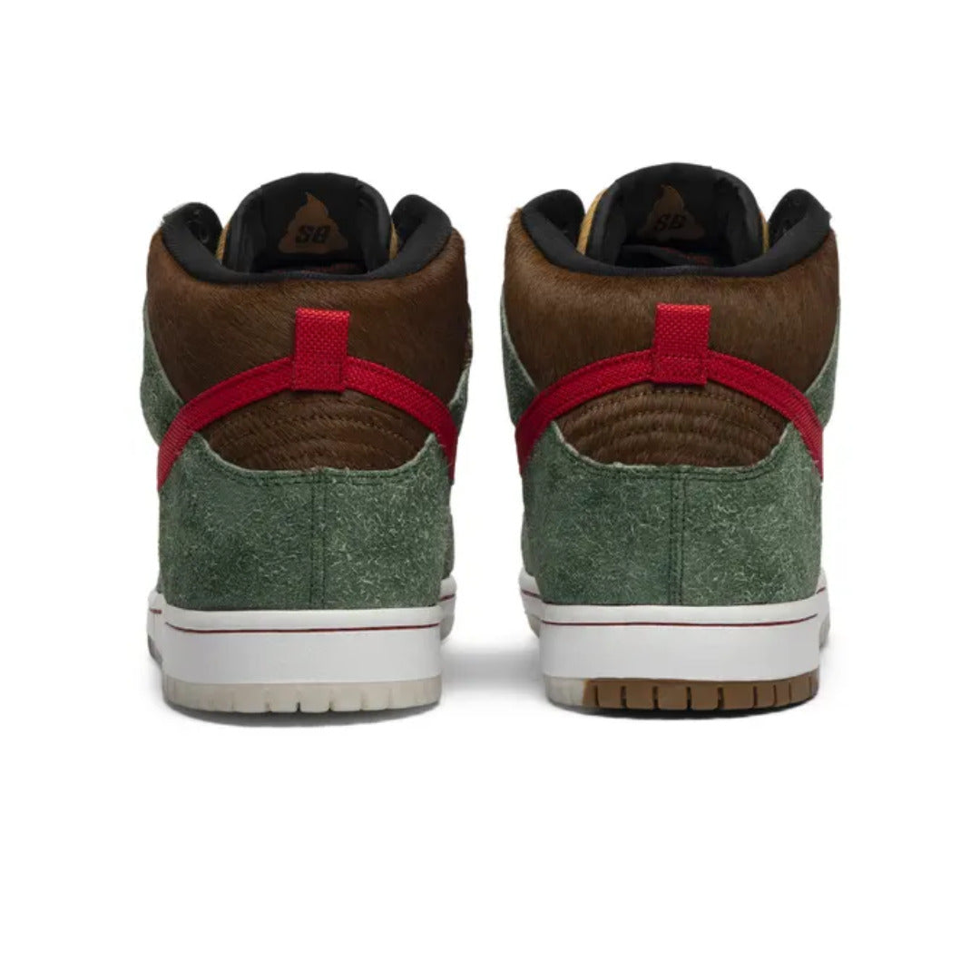 Nike SB Dunk High Dog Walker