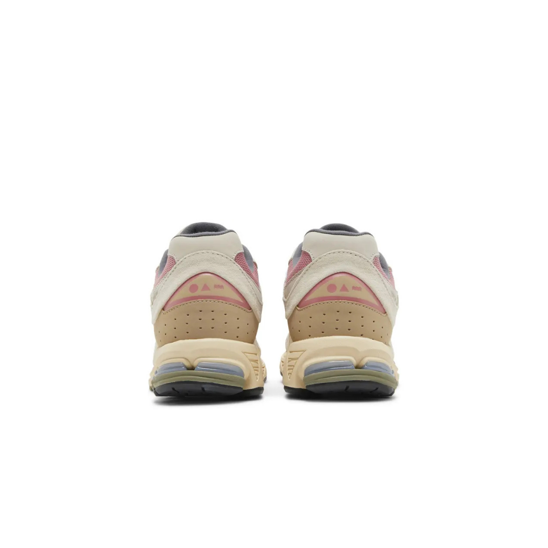 New Balance 2002R Hiking Pack - Beige