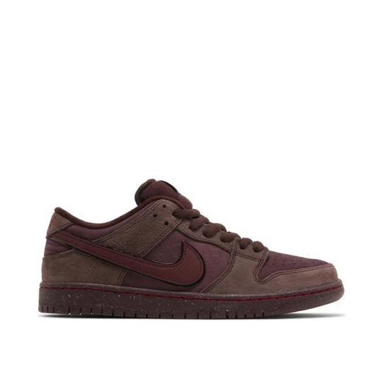 side view of Nike Dunk Low SB CITY OF LOVE - Burgundy Crush; right pair