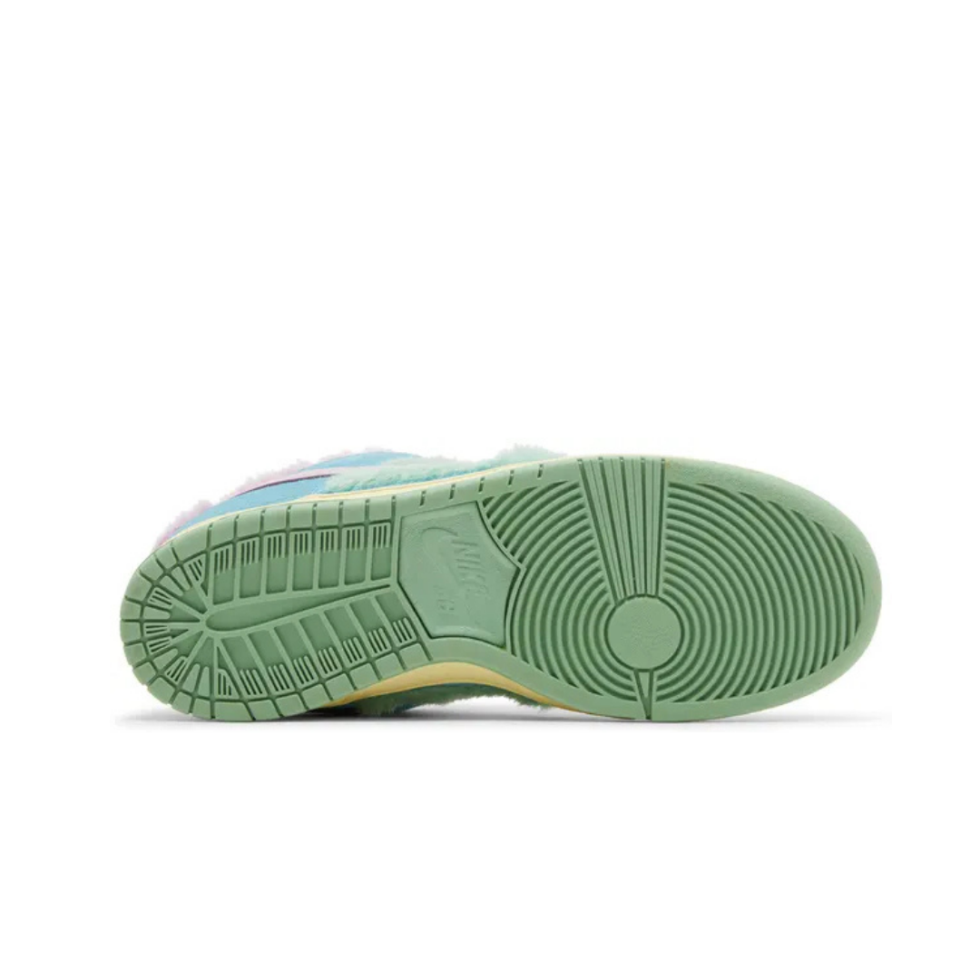 Nike SB Dunk Low Verdy Visty
