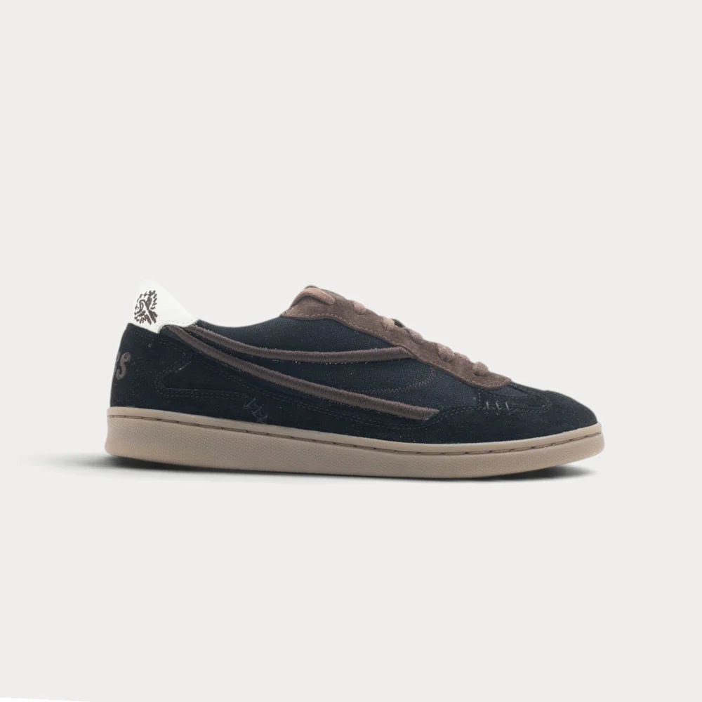 Gully Number 001 (Women) - Baaz Bitter Black