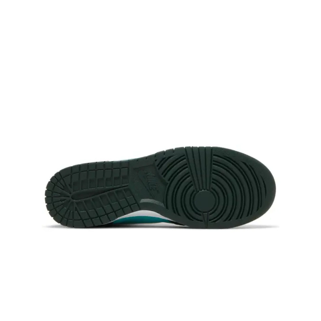 Nike Dunk High Retro SE Athletic Club Pro Green