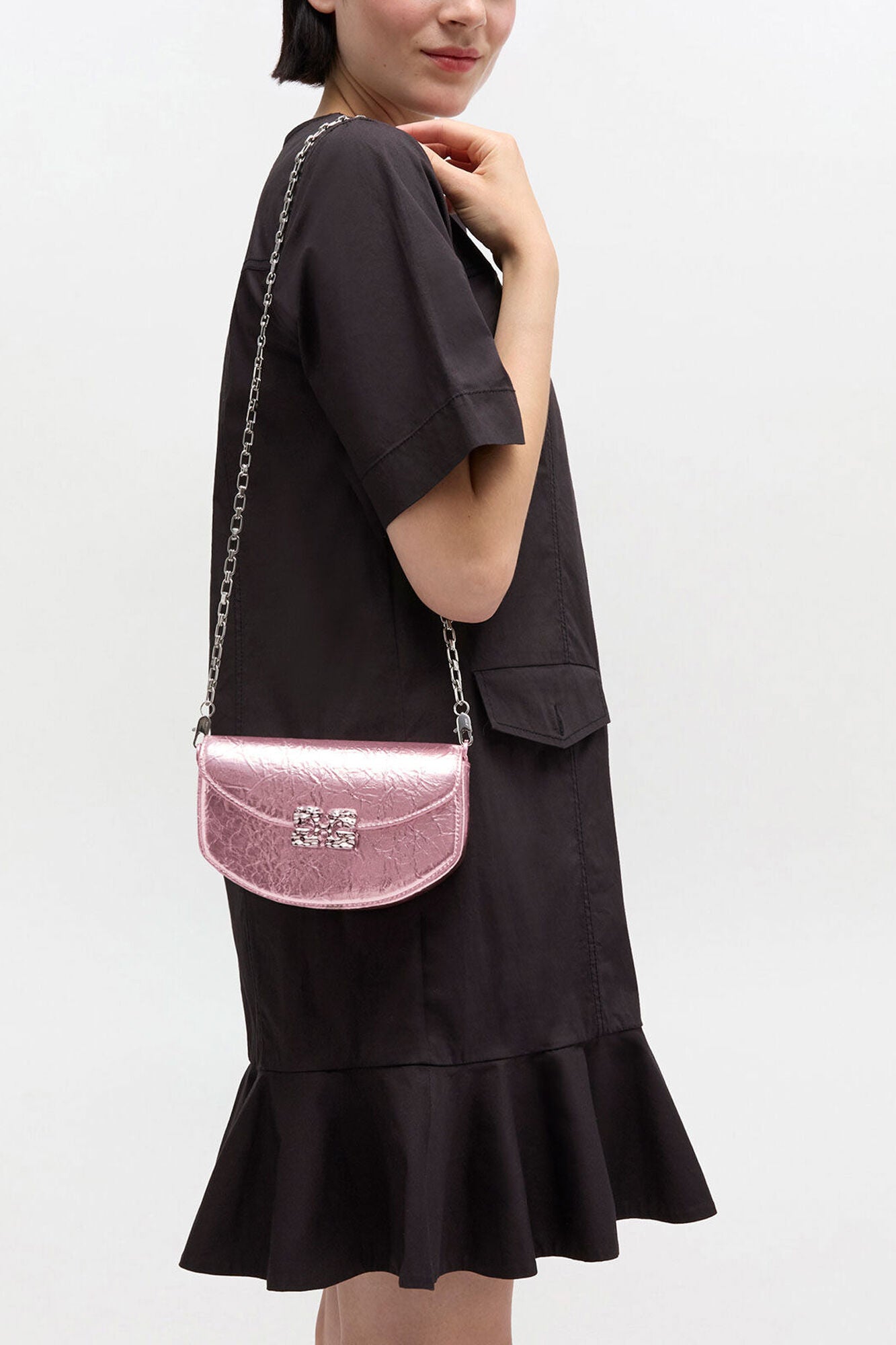 GANNI Lulu Wallet On Chain in Metallic - Silver Pink