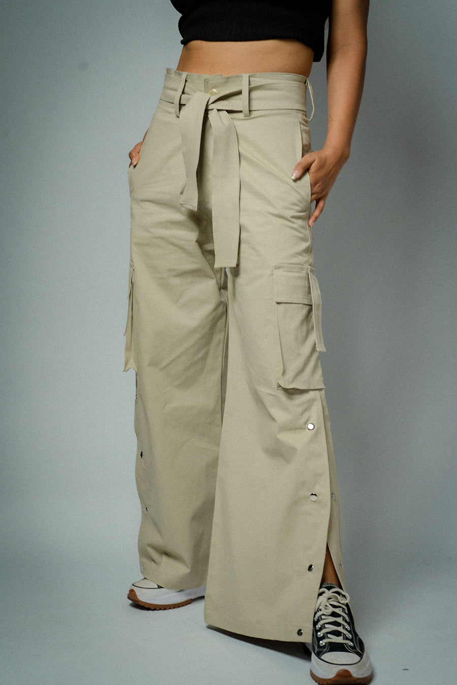 ORE OFE Buttoned Down Beige Pants