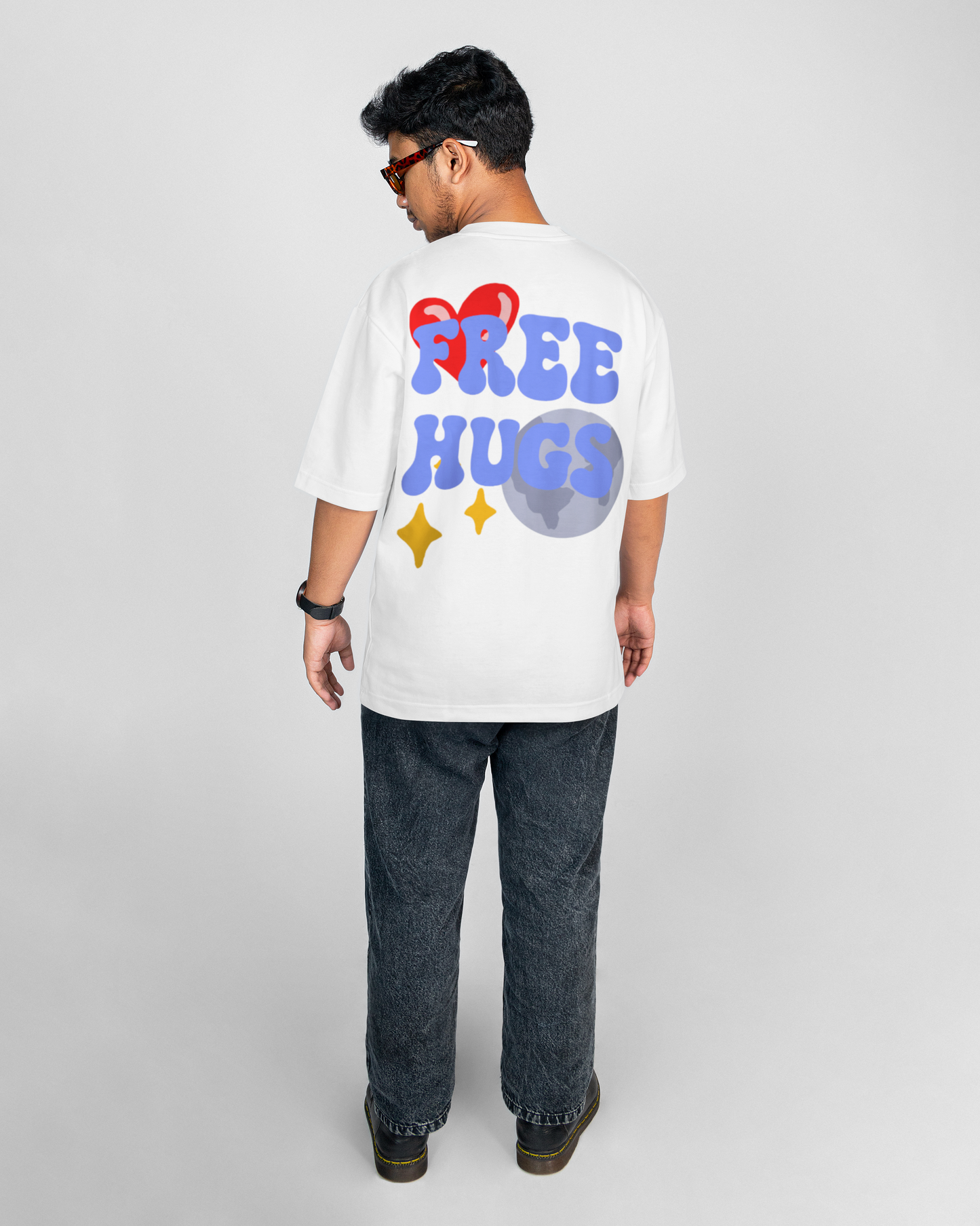 FakeButReal FREE HUGS Oversize White T-Shirt