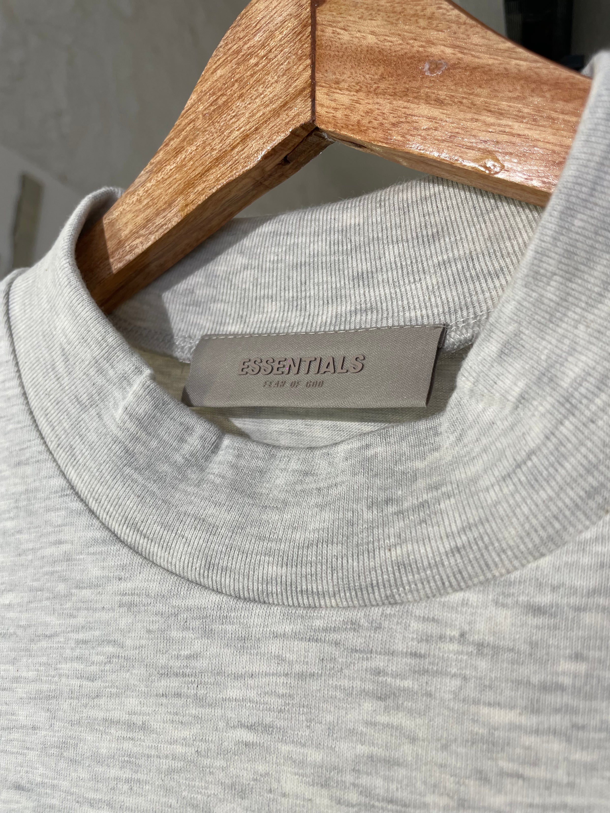 Fear of God Essentials T-Shirt SS22 Light Oatmeal