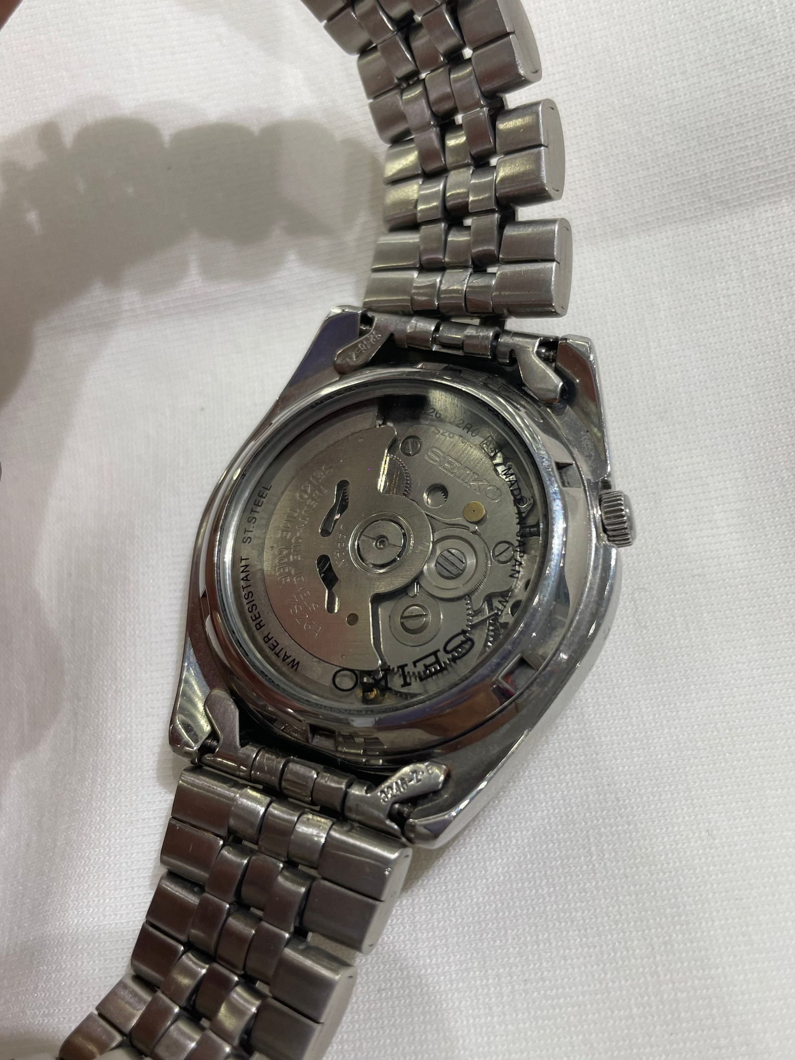 Seiko 5 Automatic - Classic White Dial (Day-Date)
