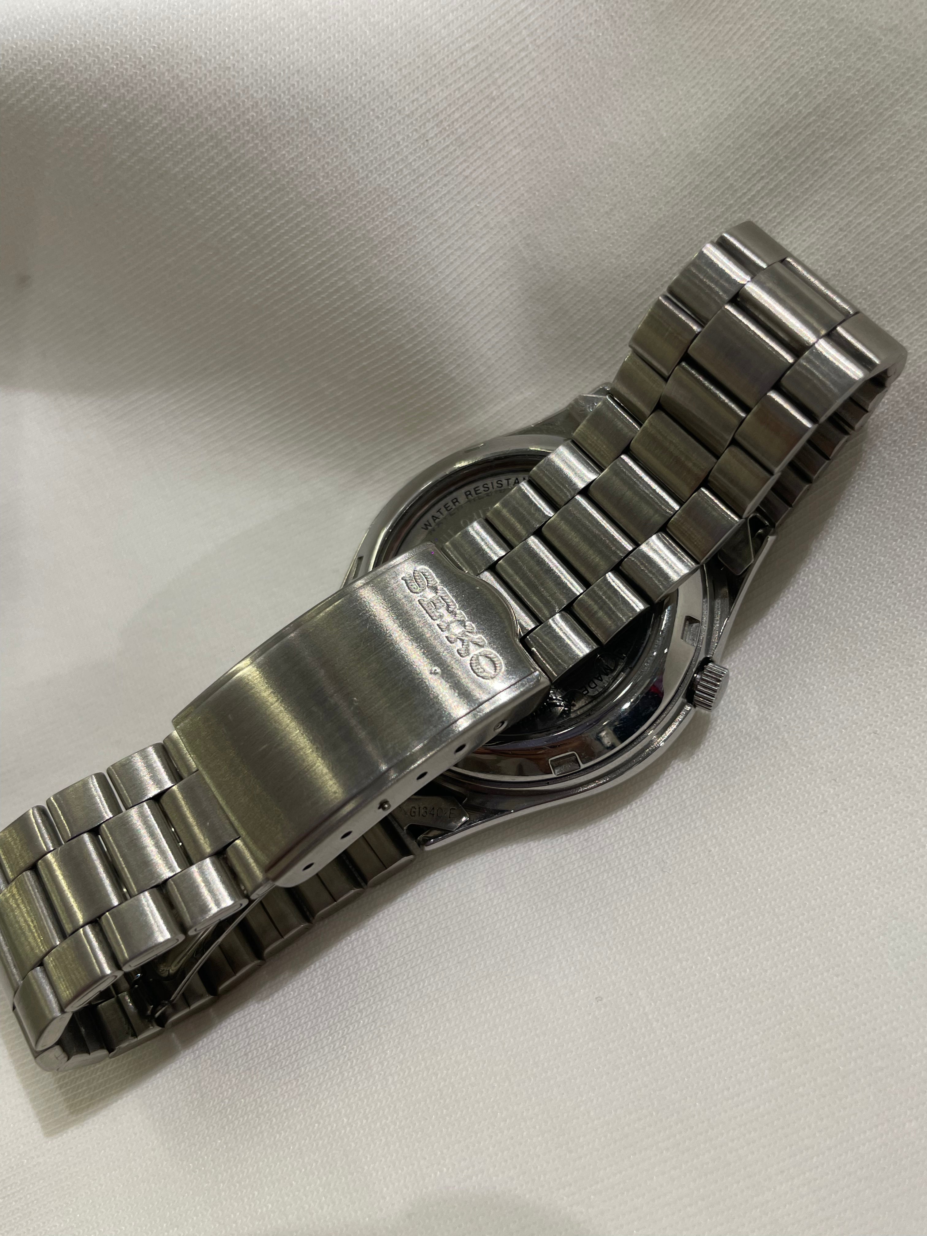 Seiko 5 Automatic - Gold Sunburst Dial with Chunky Baton Indices