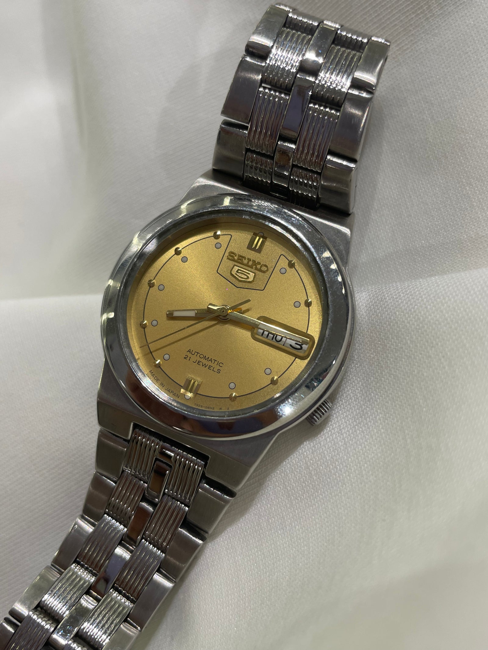 Seiko 5 Automatic - Gold Sunburst Dial (Day-Date)