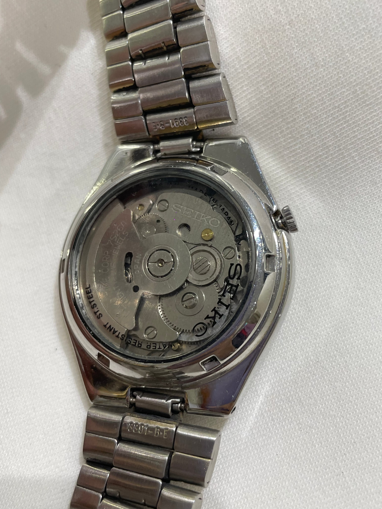 Seiko 5 Automatic - Gold Sunburst Dial with 24-Hour Inner Track