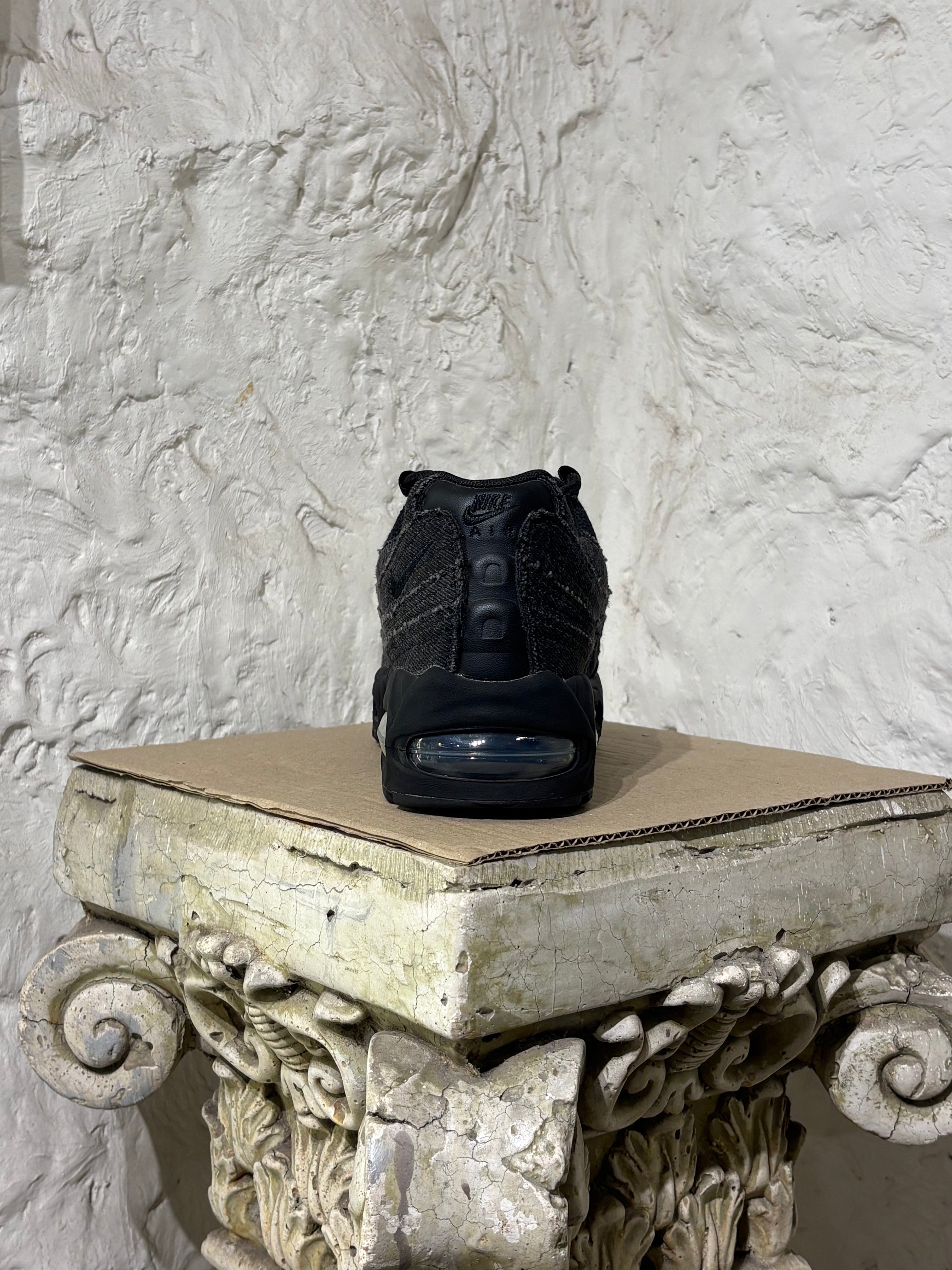 Nike Air Max 95 x Levi's - Black