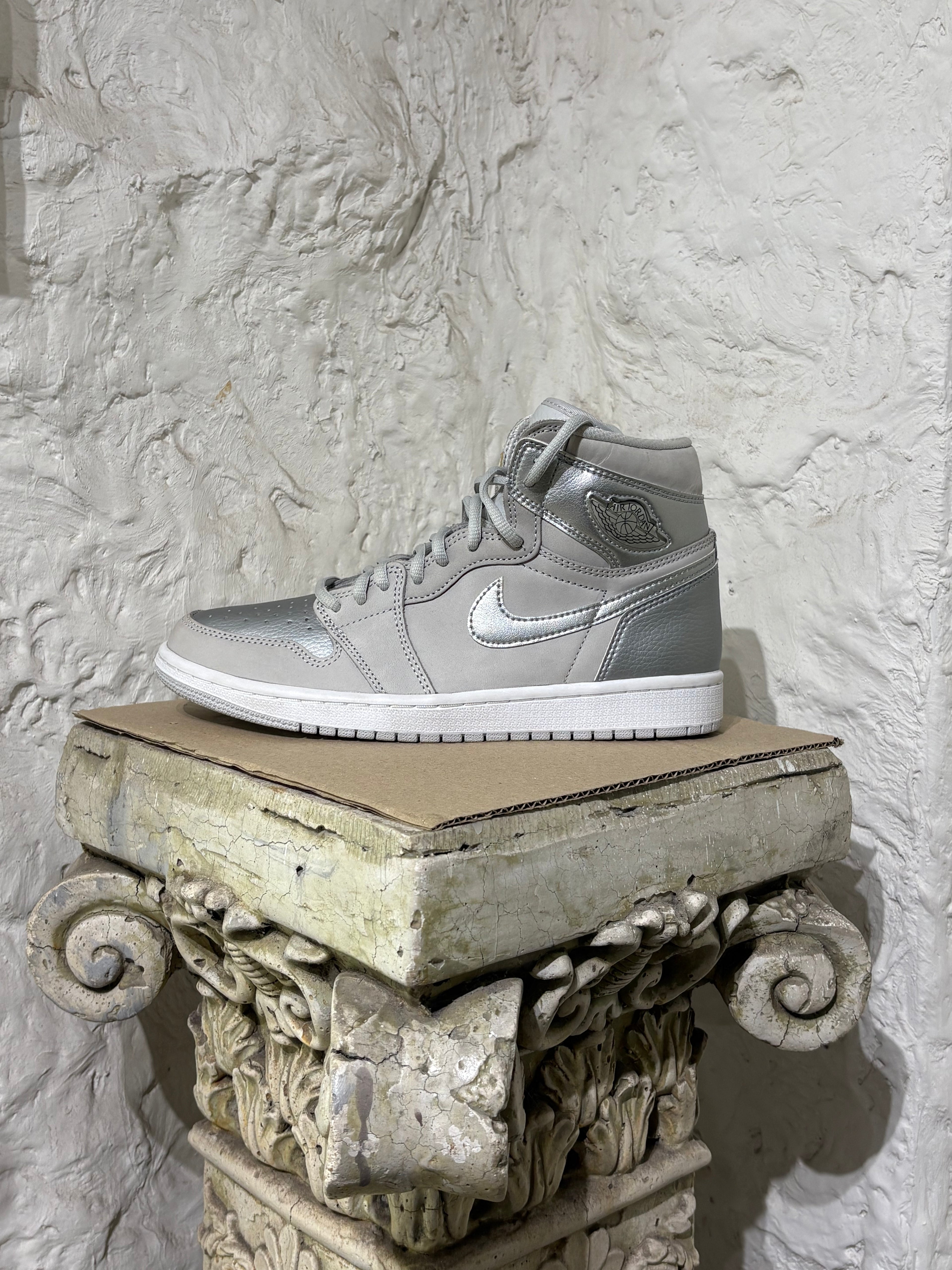 Air Jordan 1 Retro High CO Japan (The Vault)