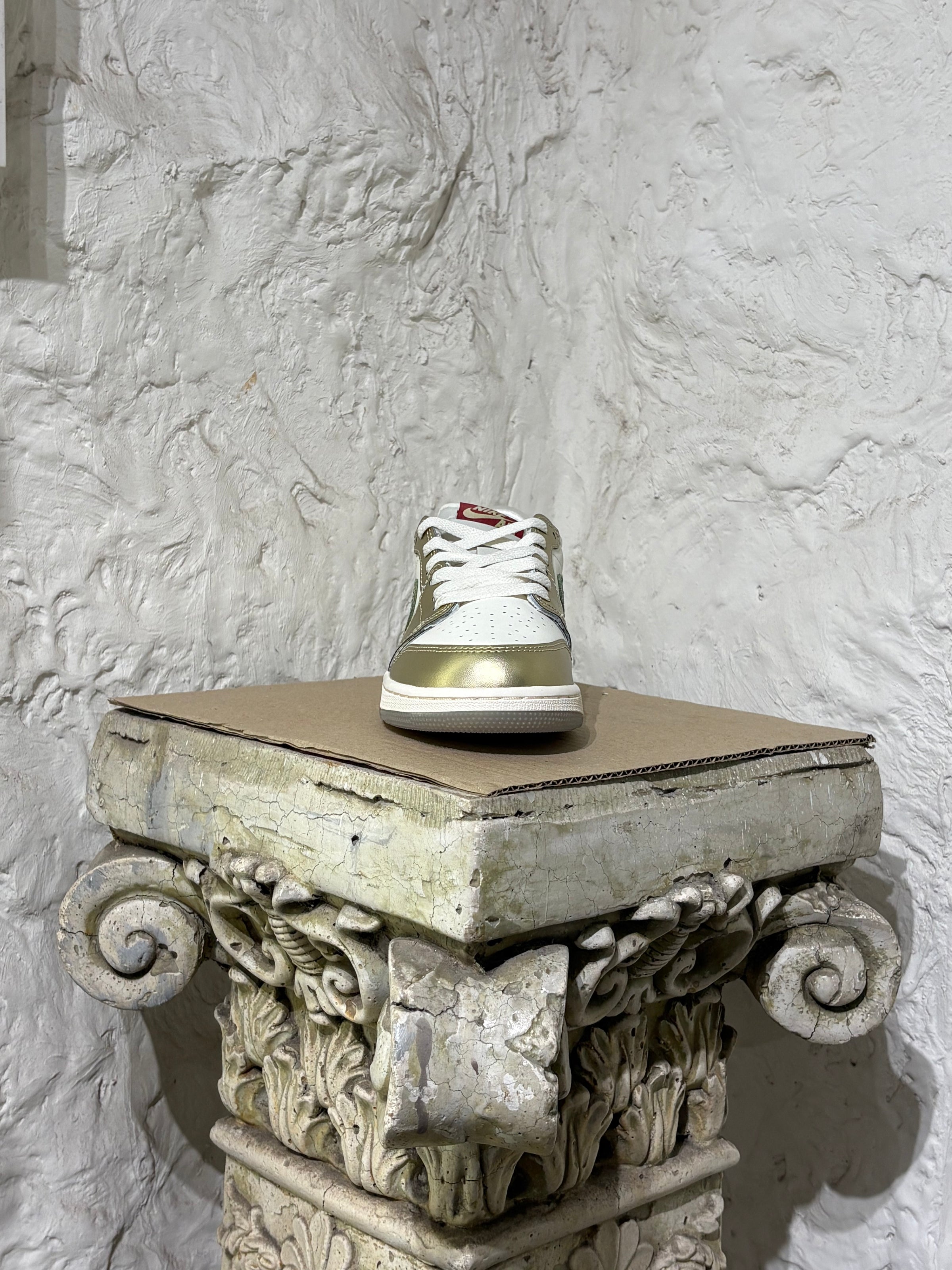 Air Jordan 1 Retro Low OG GS 'Year of the Dragon'